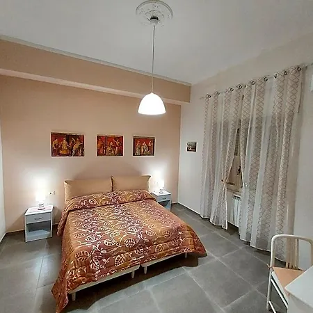 Couette-café Petra Hercules 4*